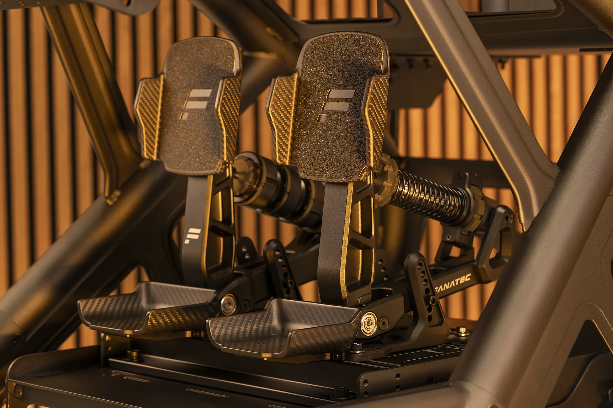 Fanatec Podium Pedals Formula + GT Pedal Plates – Nastavení bez nářadí
