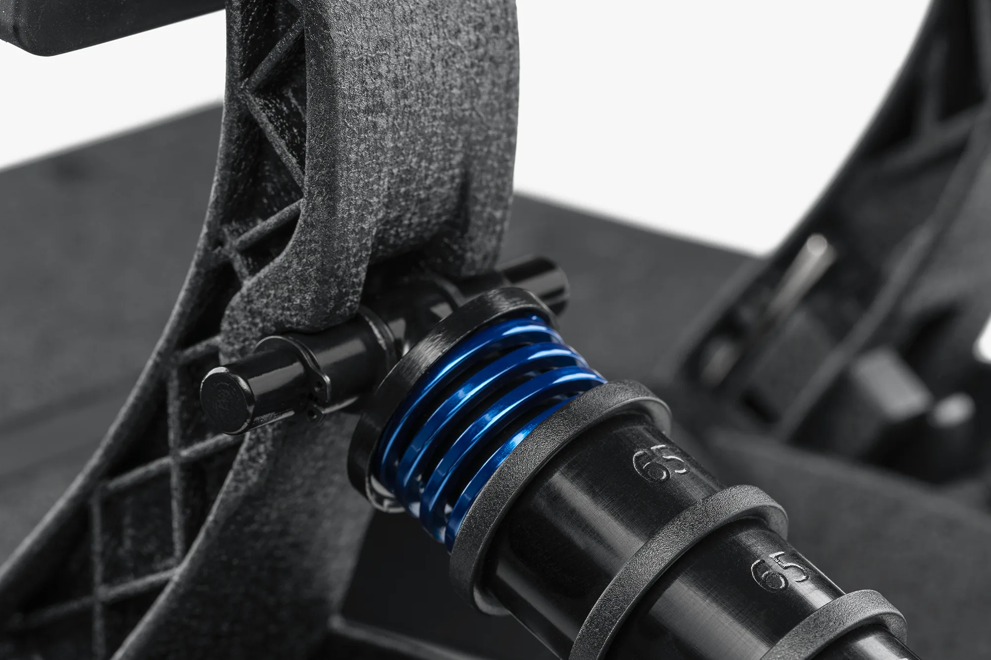 Fanatec CSL Elite Pedals V2 – Pevná celokovová konstrukce
