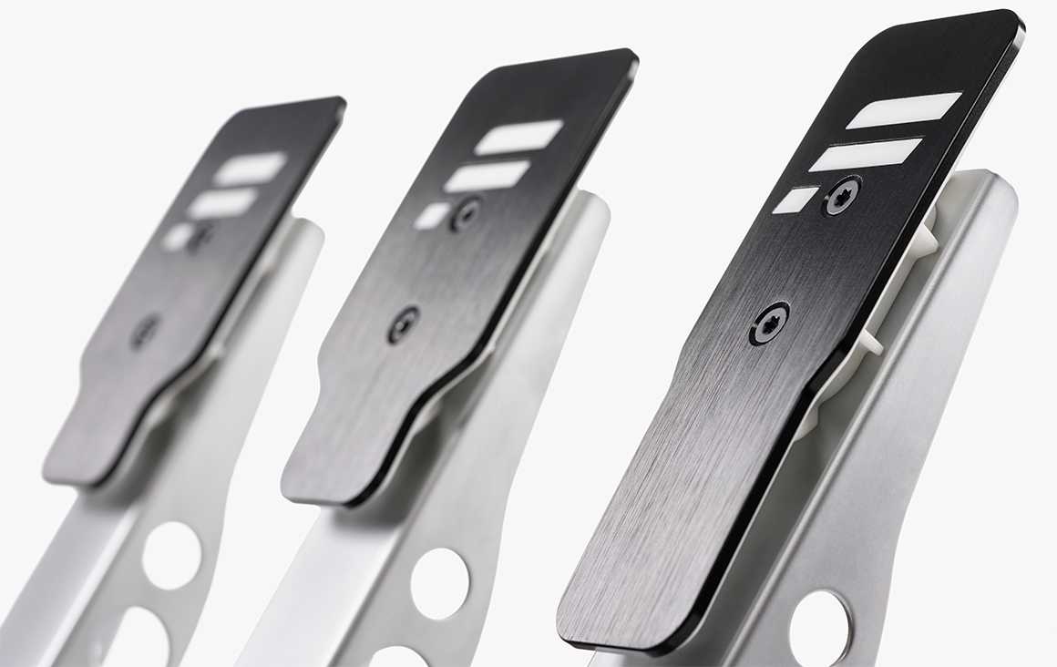 Fanatec CSL Pedals LC – Těžká ocelová konstrukce