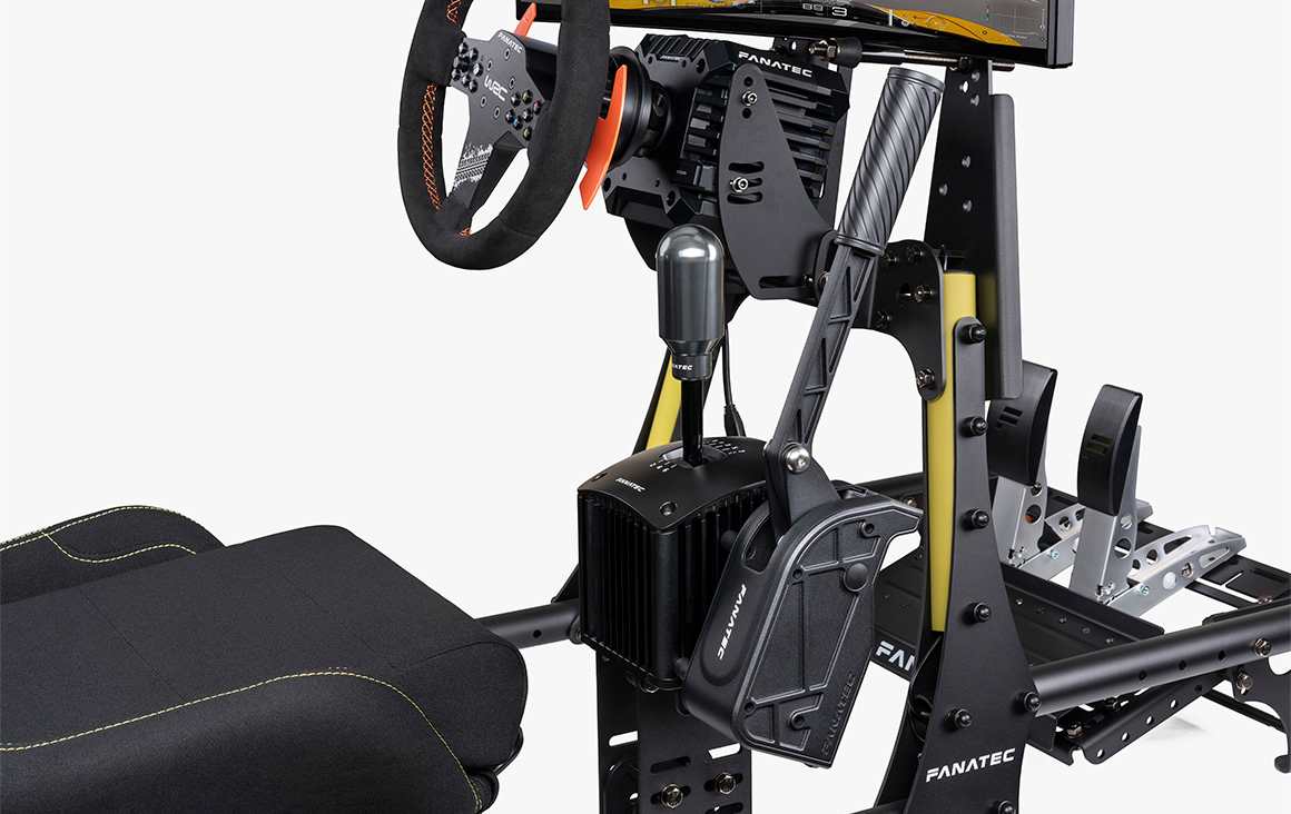 Exemplo de montagem no cockpit Fanatec