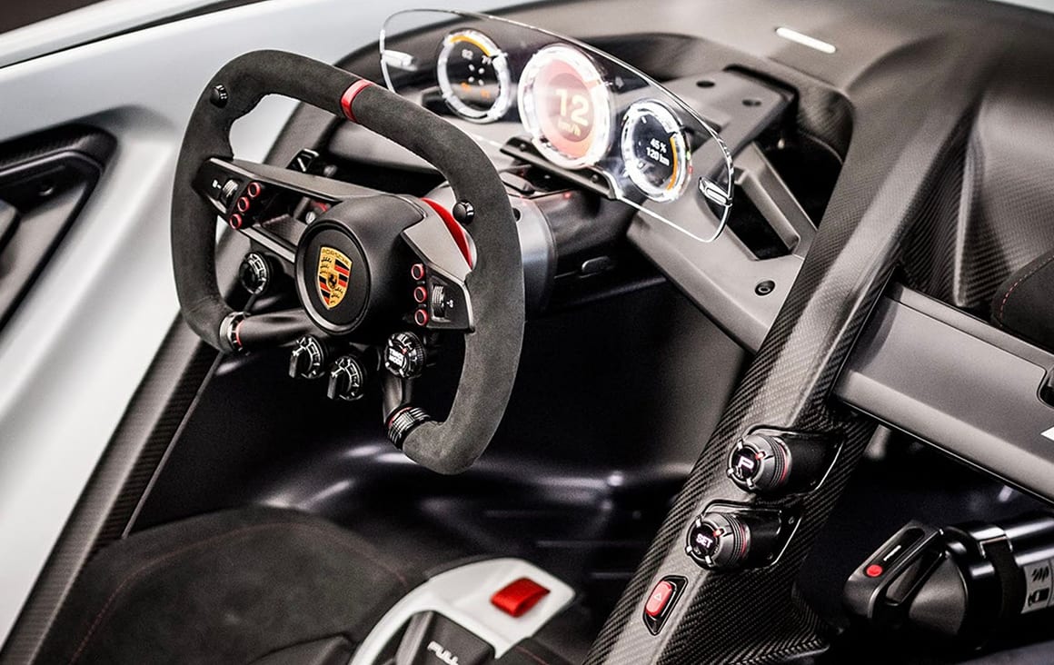 Fanatec Porsche Vision GT em cockpit Porsche Vision Gran Turismo